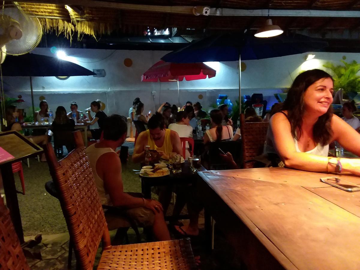 The Living Quarters Hostel 543 Sziemreap Kültér fotó