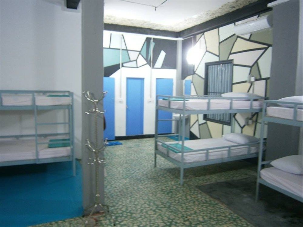 The Living Quarters Hostel 543 Sziemreap Kültér fotó