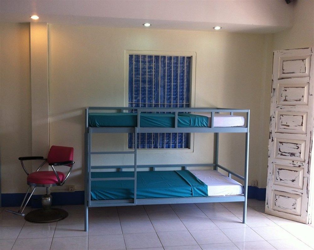 The Living Quarters Hostel 543 Sziemreap Kültér fotó