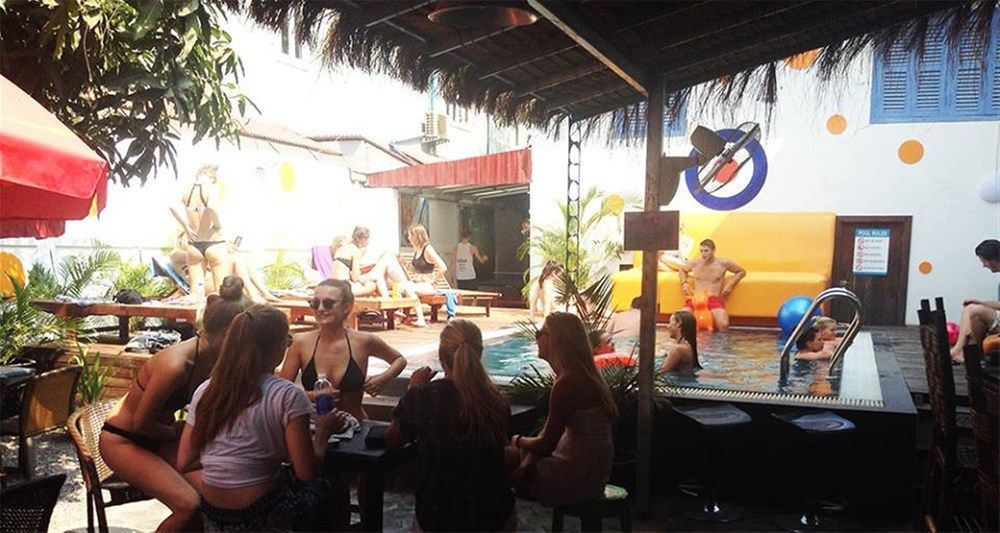 The Living Quarters Hostel 543 Sziemreap Kültér fotó