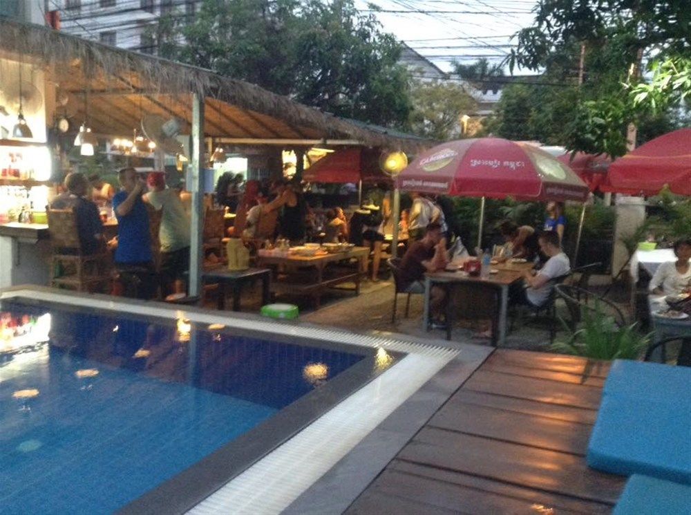 The Living Quarters Hostel 543 Sziemreap Kültér fotó